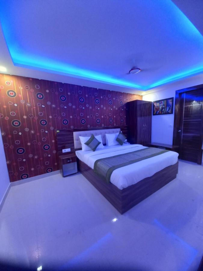 Hotel Festival Mahipalpur Delhi Airport - Near Delhi Aerocity นิวเดลี ภายนอก รูปภาพ