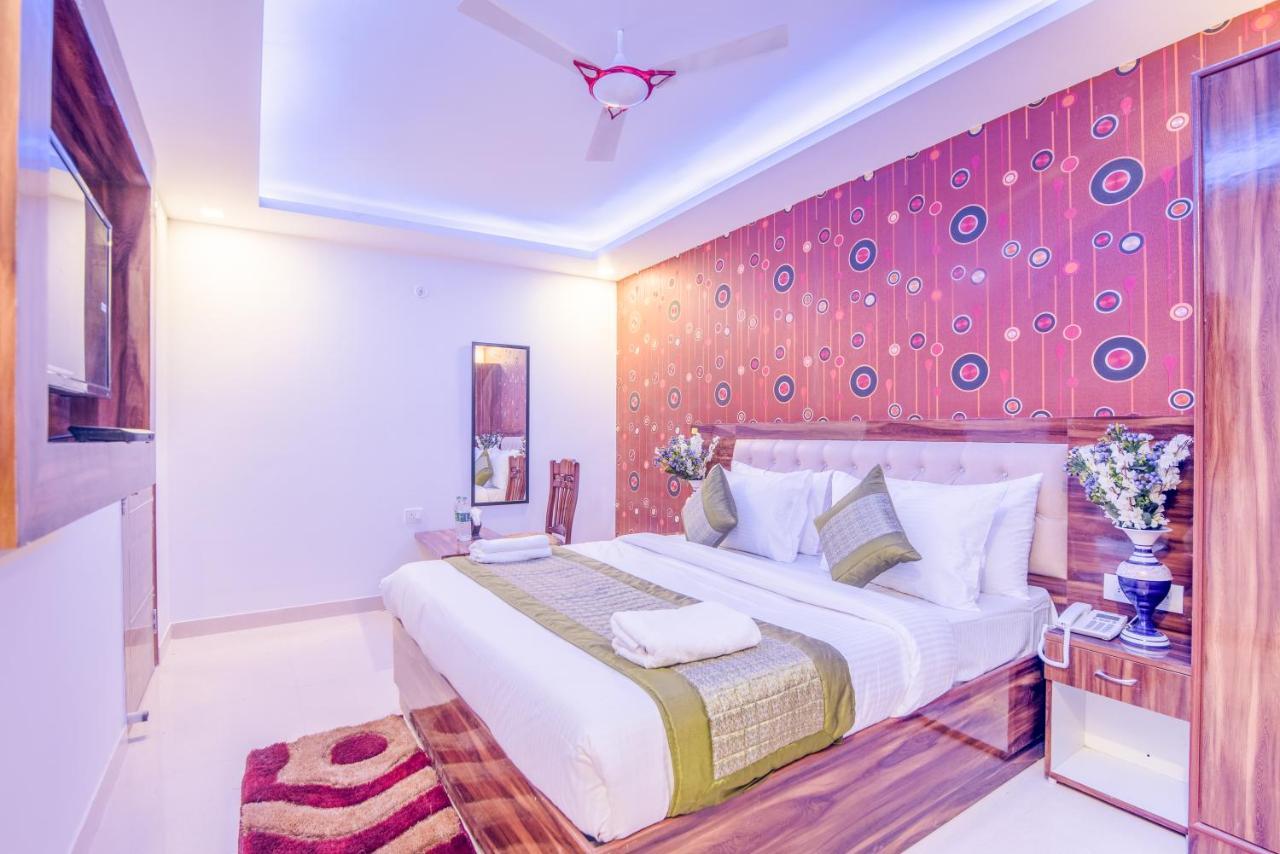 Hotel Festival Mahipalpur Delhi Airport - Near Delhi Aerocity นิวเดลี ภายนอก รูปภาพ