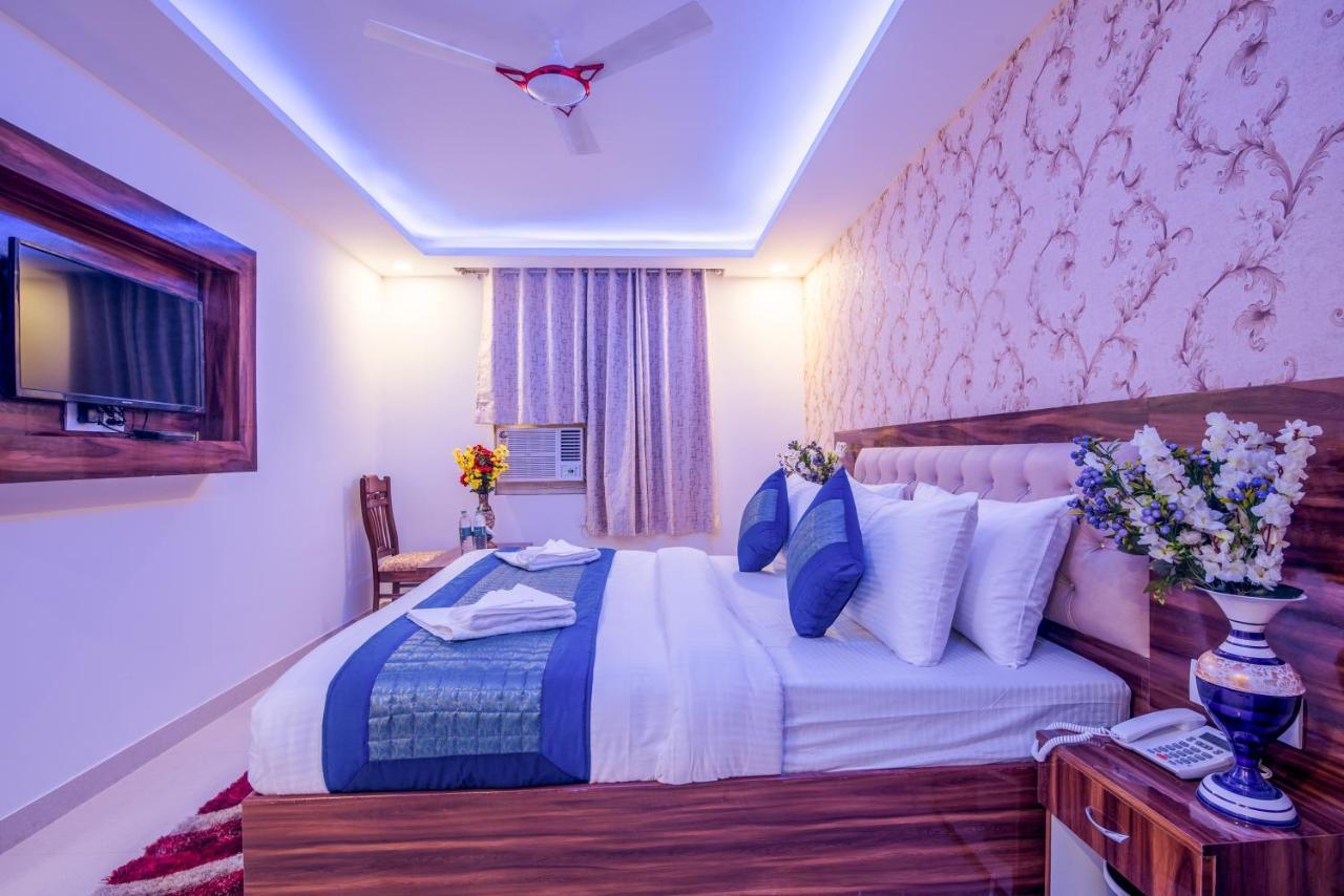 Hotel Festival Mahipalpur Delhi Airport - Near Delhi Aerocity นิวเดลี ภายนอก รูปภาพ