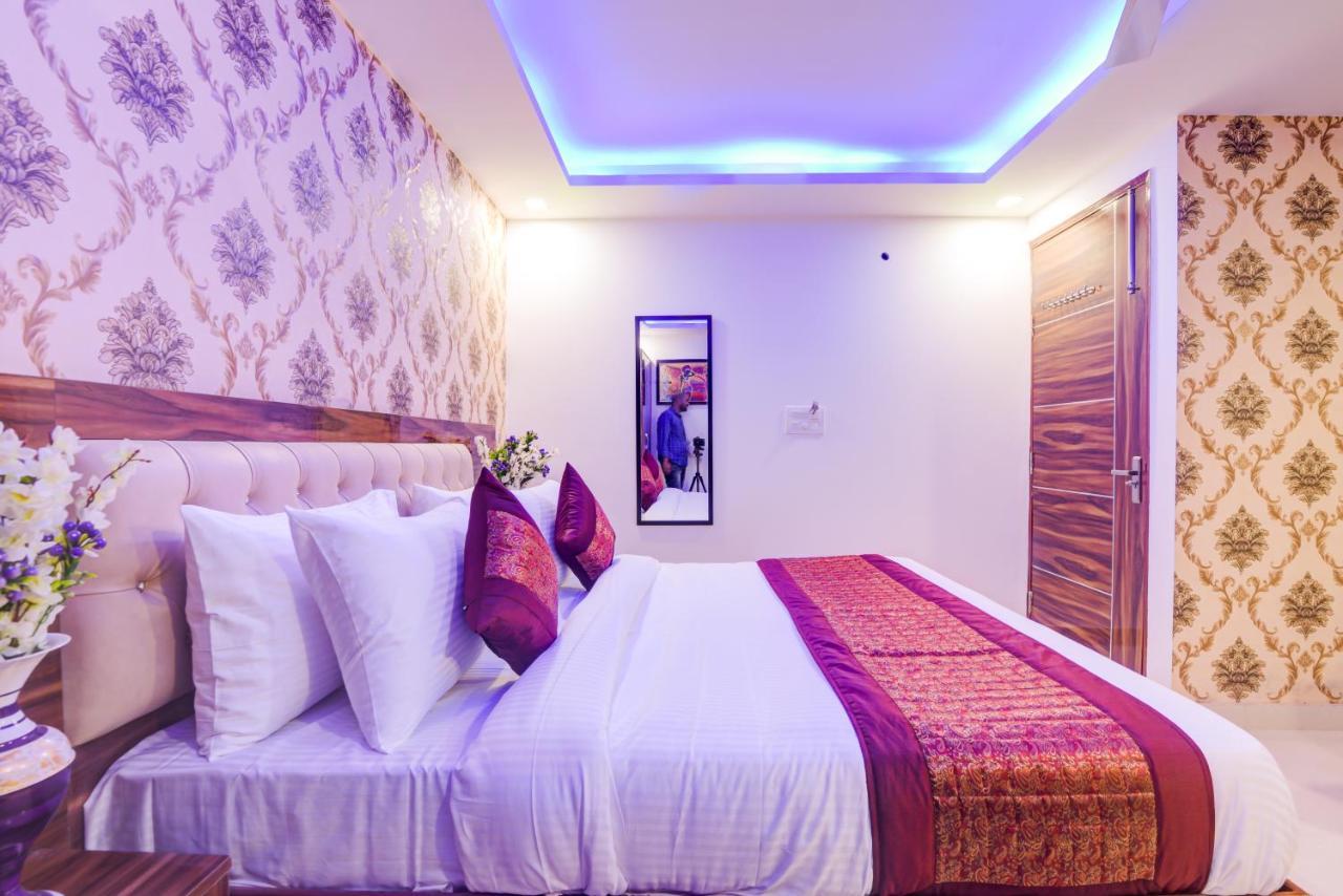 Hotel Festival Mahipalpur Delhi Airport - Near Delhi Aerocity นิวเดลี ภายนอก รูปภาพ