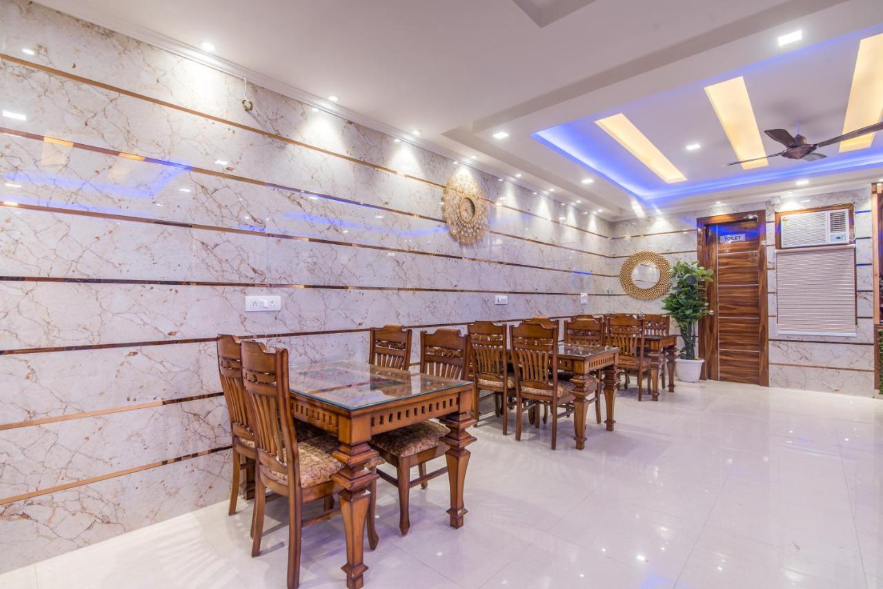 Hotel Festival Mahipalpur Delhi Airport - Near Delhi Aerocity นิวเดลี ภายนอก รูปภาพ